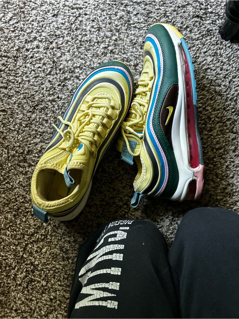 Nike Women’s Yellow Multicolor Layered Wave AirMax Sneakers - Picture 5 of 6